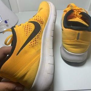 Nike free rn shoes